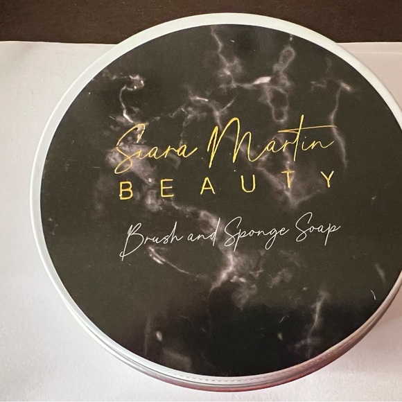 Siara Martin Beauty Brush and Sponge Soap New OS without tags never used - Picture 1 of 3